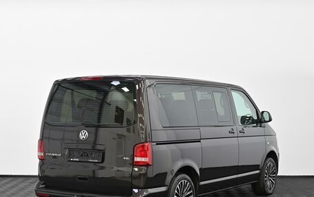 Volkswagen Caravelle T5, 2013 год, 2 299 000 рублей, 2 фотография