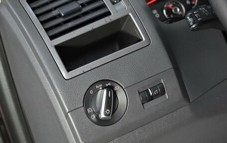 Volkswagen Caravelle T5, 2013 год, 2 299 000 рублей, 7 фотография