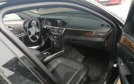 Mercedes-Benz E-Класс, 2012 год, 980 000 рублей, 10 фотография