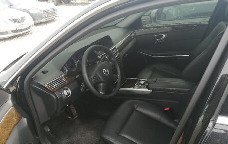 Mercedes-Benz E-Класс, 2012 год, 980 000 рублей, 17 фотография