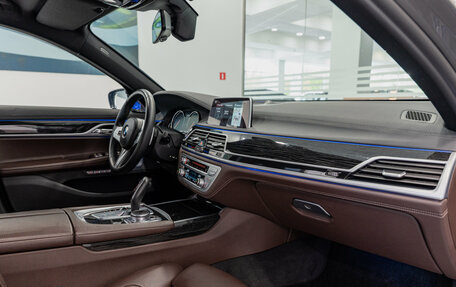 BMW 7 серия, 2017 год, 4 500 000 рублей, 9 фотография