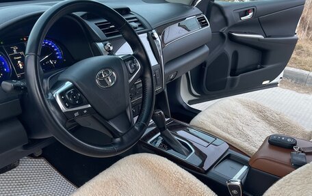 Toyota Camry, 2017 год, 2 500 000 рублей, 16 фотография