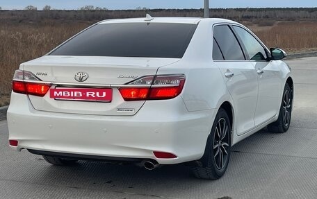 Toyota Camry, 2017 год, 2 500 000 рублей, 8 фотография
