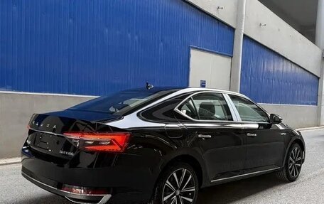 Skoda Superb III рестайлинг, 2026 год, 2 380 000 рублей, 3 фотография