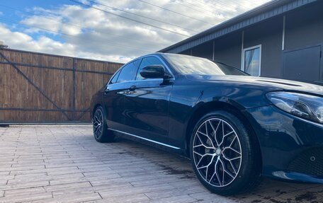 Mercedes-Benz E-Класс, 2016 год, 2 750 000 рублей, 4 фотография