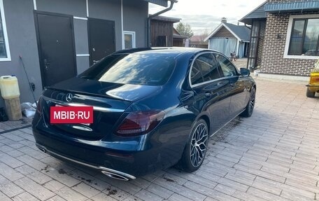 Mercedes-Benz E-Класс, 2016 год, 2 750 000 рублей, 2 фотография
