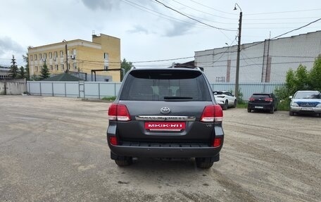 Toyota Land Cruiser 200, 2011 год, 3 100 000 рублей, 5 фотография