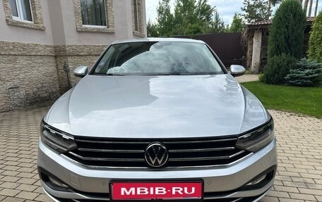 Volkswagen Passat B8 рестайлинг, 2020 год, 2 450 000 рублей, 3 фотография