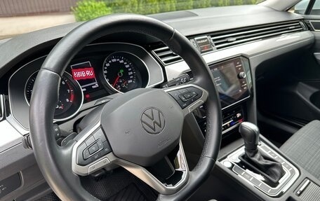 Volkswagen Passat B8 рестайлинг, 2020 год, 2 450 000 рублей, 17 фотография