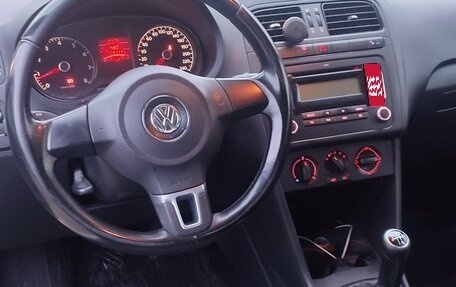 Volkswagen Polo VI (EU Market), 2012 год, 600 000 рублей, 3 фотография