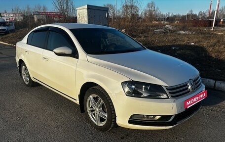 Volkswagen Passat B7, 2011 год, 995 000 рублей, 4 фотография