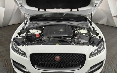 Jaguar F-Pace, 2017 год, 2 359 000 рублей, 11 фотография
