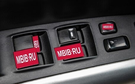 Mitsubishi Outlander III рестайлинг 3, 2010 год, 988 000 рублей, 15 фотография
