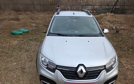 Renault Sandero II рестайлинг, 2020 год, 999 000 рублей, 1 фотография