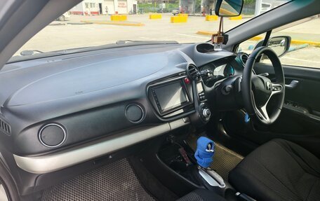 Honda Insight II рестайлинг, 2012 год, 920 000 рублей, 3 фотография