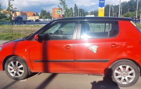 Skoda Fabia II, 2010 год, 700 000 рублей, 2 фотография