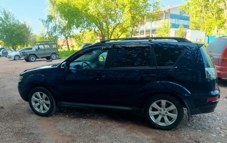 Mitsubishi Outlander III рестайлинг 3, 2011 год, 1 000 000 рублей, 5 фотография