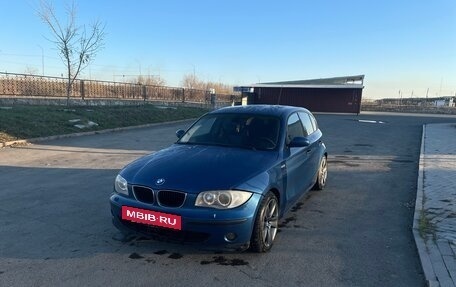 BMW 1 серия, 2006 год, 720 000 рублей, 2 фотография