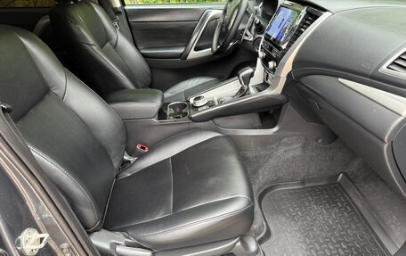Mitsubishi Pajero Sport III рестайлинг, 2021 год, 2 899 000 рублей, 17 фотография