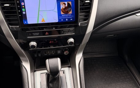Mitsubishi Pajero Sport III рестайлинг, 2021 год, 2 899 000 рублей, 24 фотография