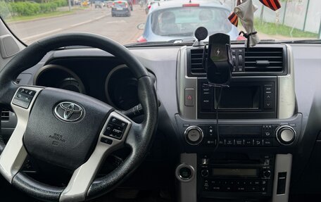 Toyota Land Cruiser Prado 150 рестайлинг 2, 2012 год, 2 370 000 рублей, 4 фотография