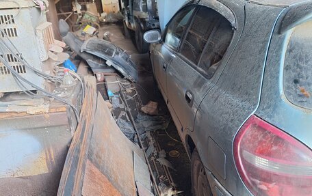 Nissan Almera, 2001 год, 60 000 рублей, 2 фотография