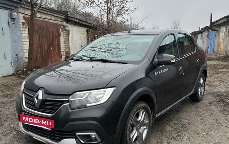 Renault Logan II, 2019 год, 800 000 рублей, 3 фотография