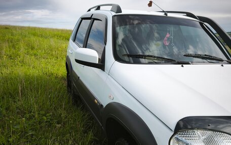 Chevrolet Niva I рестайлинг, 2016 год, 690 000 рублей, 5 фотография