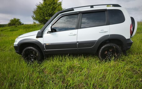 Chevrolet Niva I рестайлинг, 2016 год, 690 000 рублей, 8 фотография