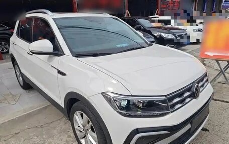 Volkswagen T-Roc I, 2021 год, 1 450 000 рублей, 3 фотография