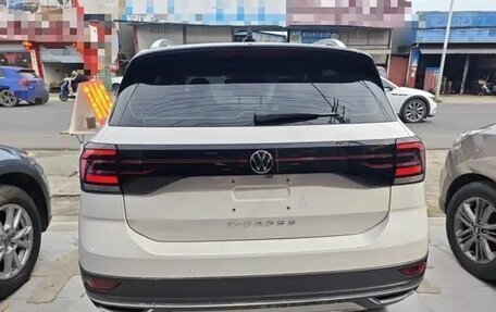 Volkswagen T-Roc I, 2021 год, 1 450 000 рублей, 5 фотография
