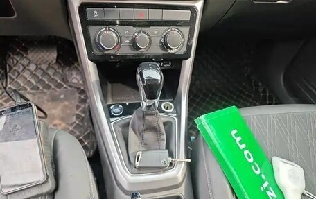Volkswagen T-Roc I, 2021 год, 1 450 000 рублей, 13 фотография