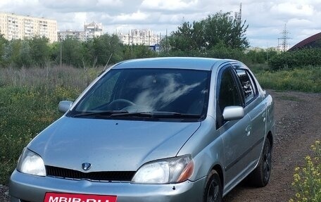 Toyota Platz, 2000 год, 270 000 рублей, 2 фотография