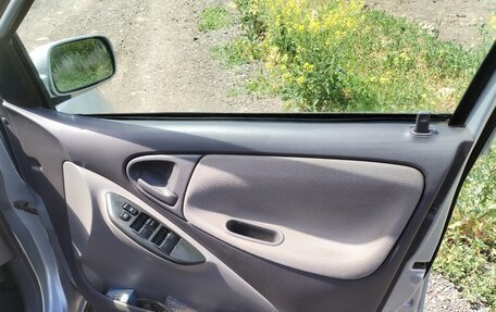 Toyota Platz, 2000 год, 270 000 рублей, 9 фотография