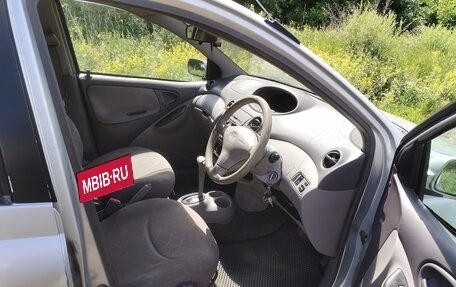 Toyota Platz, 2000 год, 270 000 рублей, 10 фотография