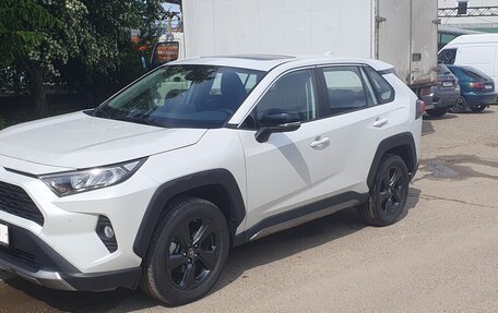 Toyota RAV4, 2022 год, 4 500 000 рублей, 4 фотография