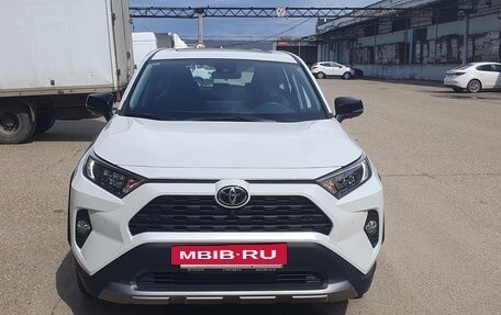 Toyota RAV4, 2022 год, 4 500 000 рублей, 5 фотография