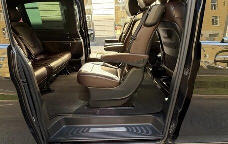 Mercedes-Benz V-Класс, 2019 год, 5 000 000 рублей, 26 фотография