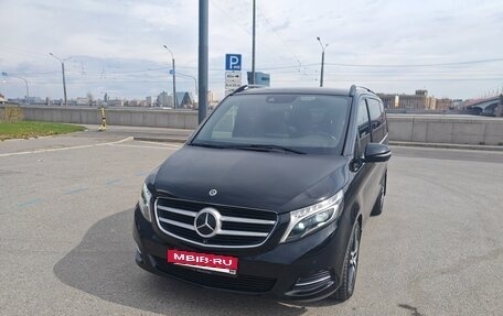 Mercedes-Benz V-Класс, 2019 год, 5 000 000 рублей, 30 фотография