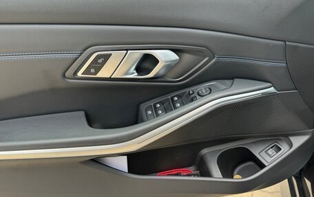 BMW 3 серия, 2021 год, 3 850 000 рублей, 9 фотография