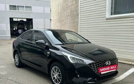 Hyundai Solaris II рестайлинг, 2021 год, 1 750 000 рублей, 5 фотография