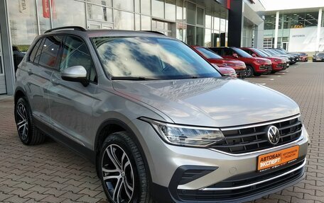 Volkswagen Tiguan II, 2021 год, 3 550 000 рублей, 4 фотография