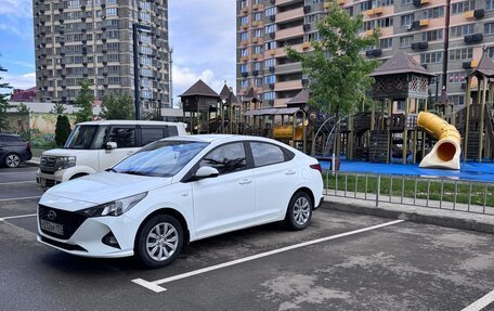Hyundai Solaris II рестайлинг, 2020 год, 1 300 000 рублей, 4 фотография