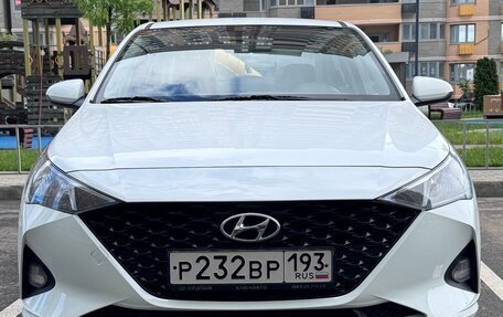 Hyundai Solaris II рестайлинг, 2020 год, 1 300 000 рублей, 5 фотография