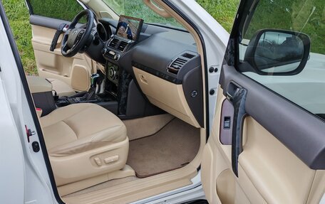 Toyota Land Cruiser Prado 150 рестайлинг 2, 2014 год, 3 500 000 рублей, 4 фотография