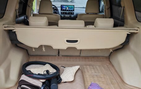 Toyota Land Cruiser Prado 150 рестайлинг 2, 2014 год, 3 500 000 рублей, 8 фотография