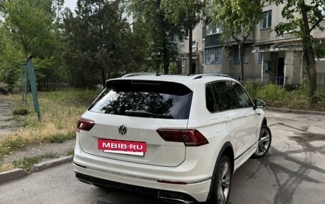 Volkswagen Tiguan II, 2018 год, 2 150 000 рублей, 3 фотография