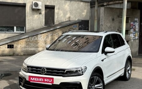 Volkswagen Tiguan II, 2018 год, 2 150 000 рублей, 5 фотография