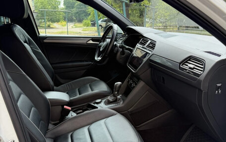 Volkswagen Tiguan II, 2018 год, 2 150 000 рублей, 11 фотография