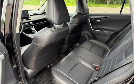 Toyota RAV4, 2020 год, 3 600 000 рублей, 9 фотография